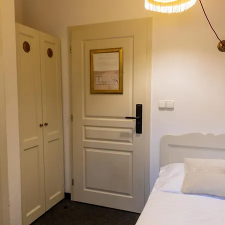 Sir Toby's Midtown Ostello *