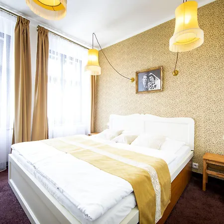 Hostel Sir Toby's Midtown *