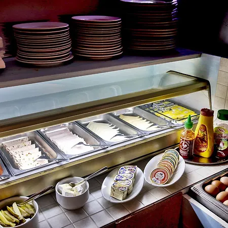 Hostel Sir Toby's Midtown Prague