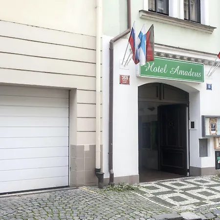 Sir Toby's Midtown Hostel