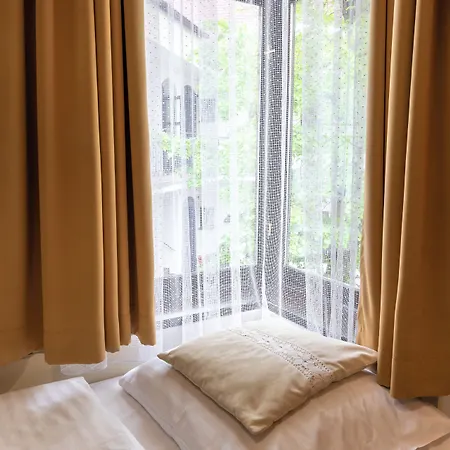 Hostel Sir Toby's Midtown