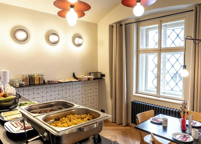 Hostel Sir Toby's Midtown *