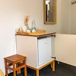 Sir Toby's Midtown Hostel