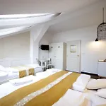 Sir Toby's Midtown Hostel Praag