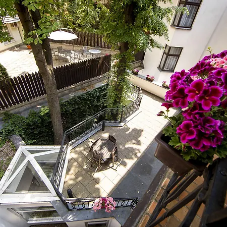 Sir Toby's Midtown * Prag