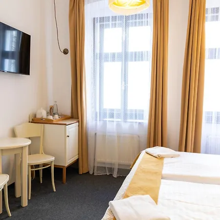 Hostel Sir Toby's Midtown Prague